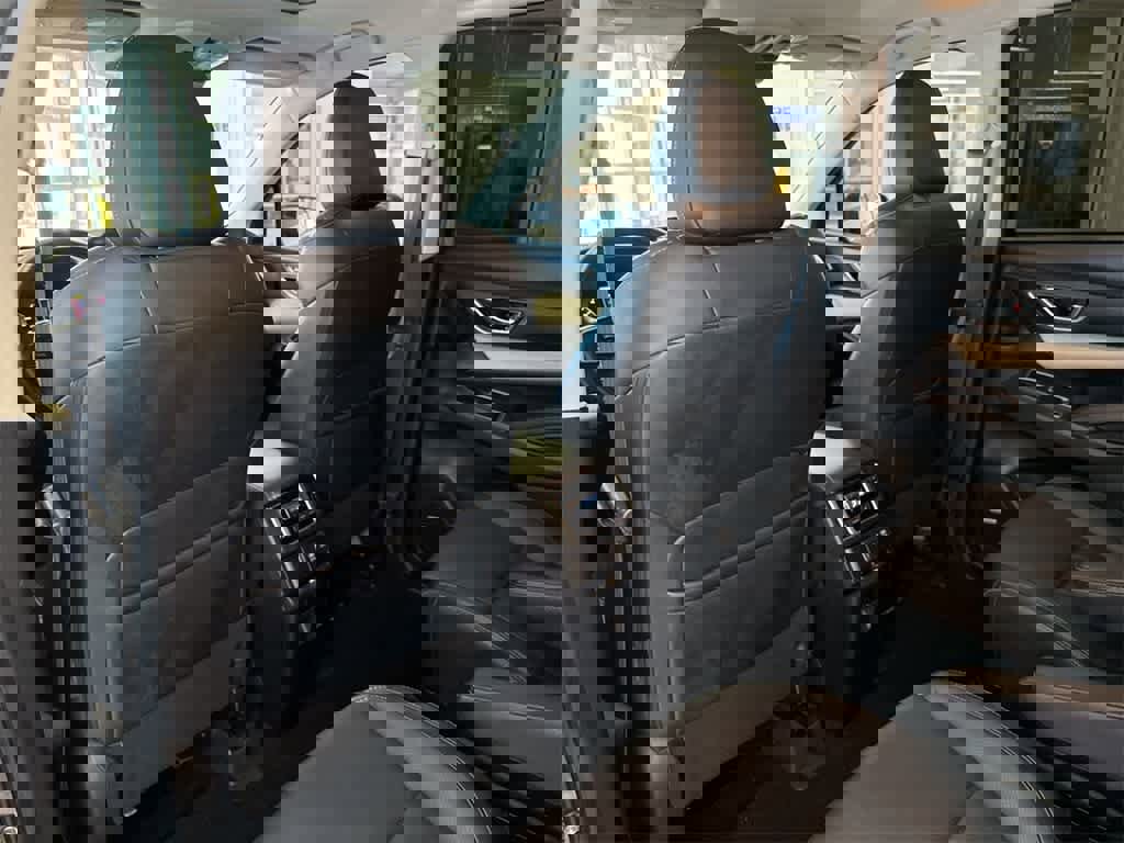 Used 2019 Subaru Ascent Limited image 18