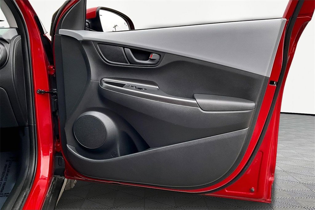 Used 2020 Hyundai Kona SEL image 24