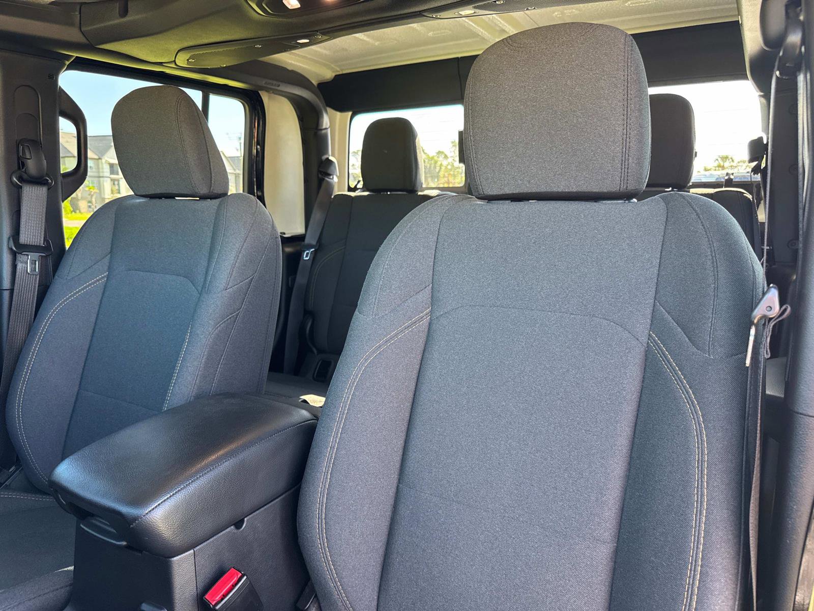 Certified 2024 Jeep Gladiator Sport AWD/4WD image 21