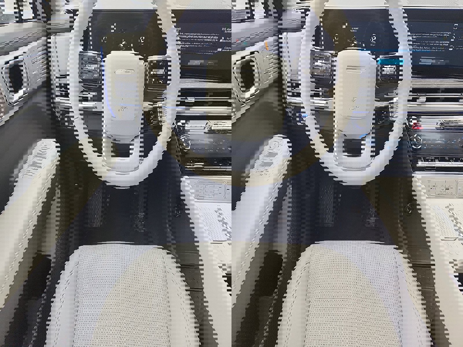 Used 2025 Hyundai Santa Fe Limited image 10