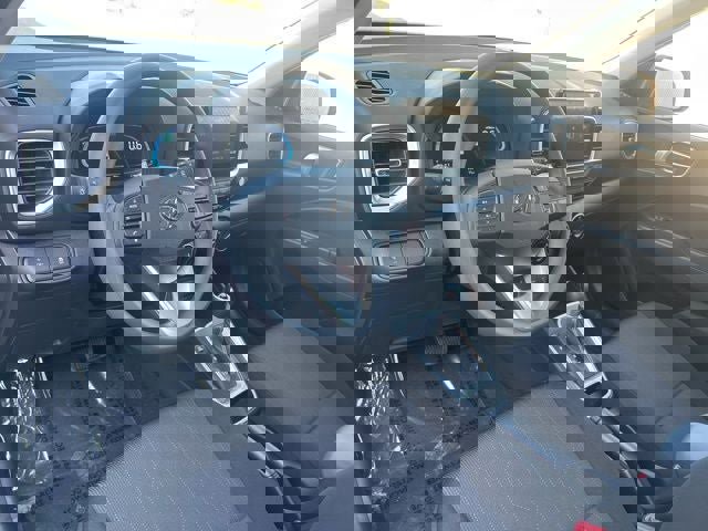 New 2026 Hyundai Venue SE image 19