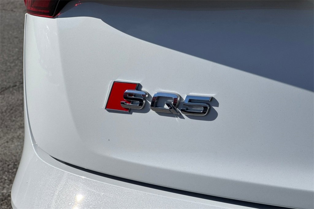 Used 2022 Audi SQ5 Premium image 27