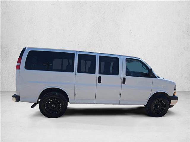Used 2018 Chevrolet Express 2500 LT w/ LT Preferred Equipment Group RWD image 9