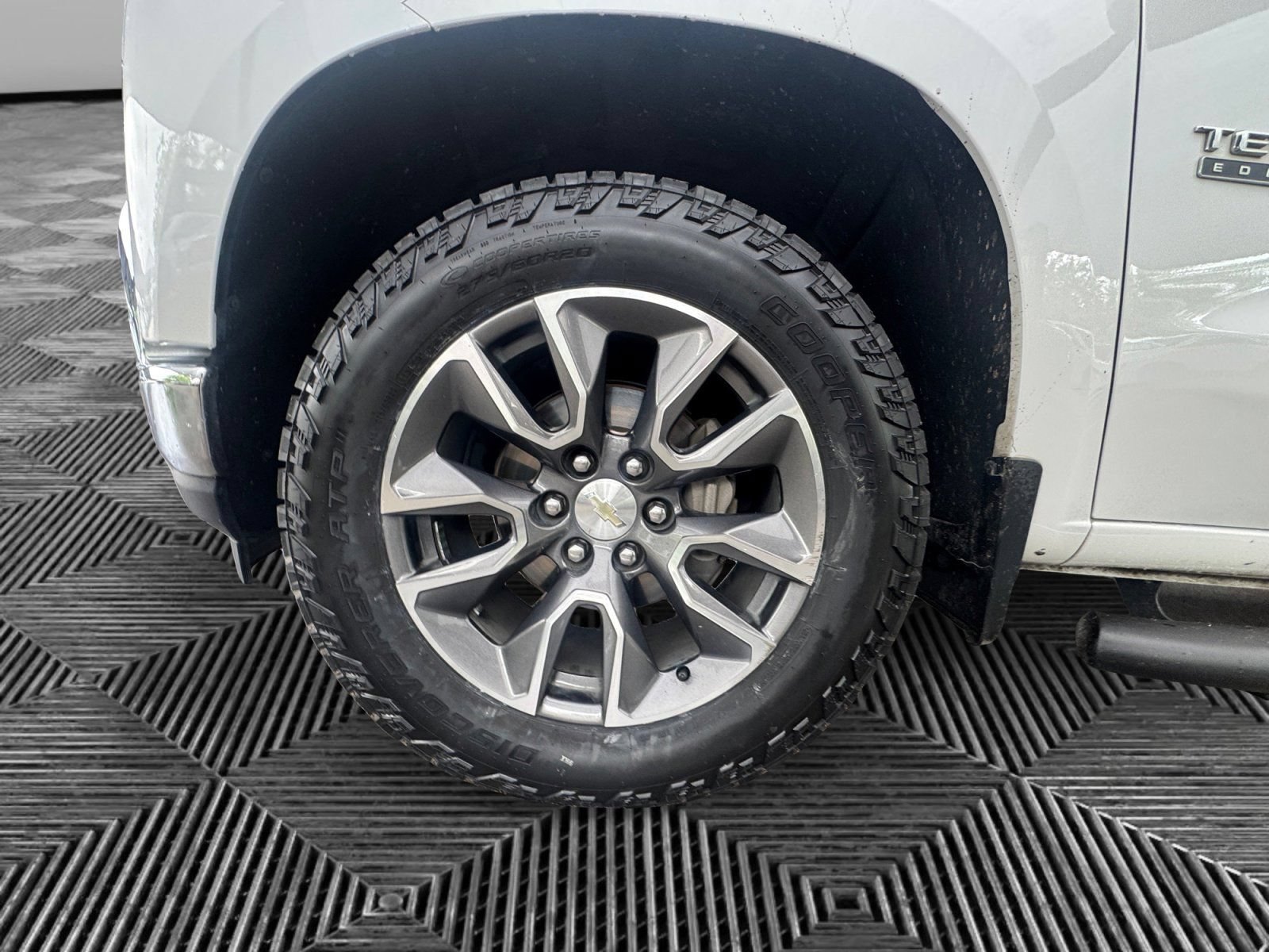 Certified 2020 Chevrolet Silverado 1500 LT w/ Texas Edition AWD/4WD image 9