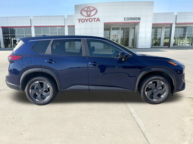Used 2025 Nissan Rogue SV FWD image 12