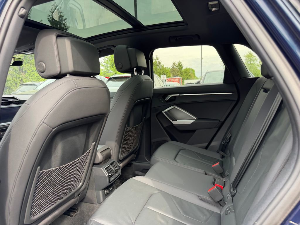 Used 2020 Audi Q3 2.0T Premium w/ Convenience Package AWD/4WD image 29