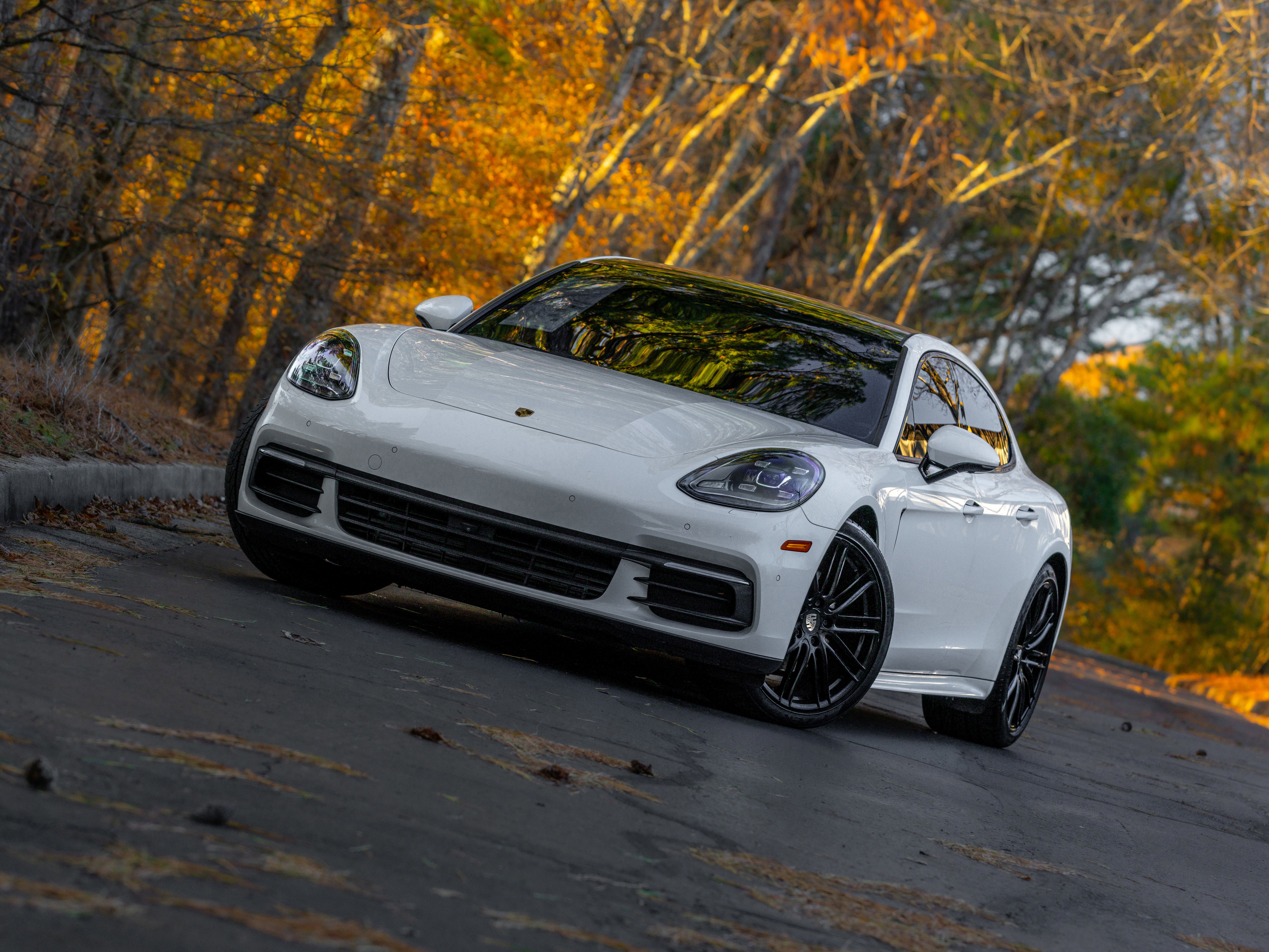 Used 2017 Porsche Panamera image 22