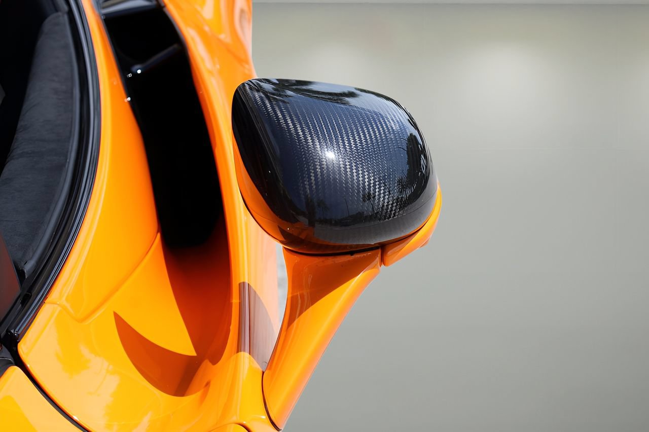Used 2024 McLaren 750S Spider RWD image 11