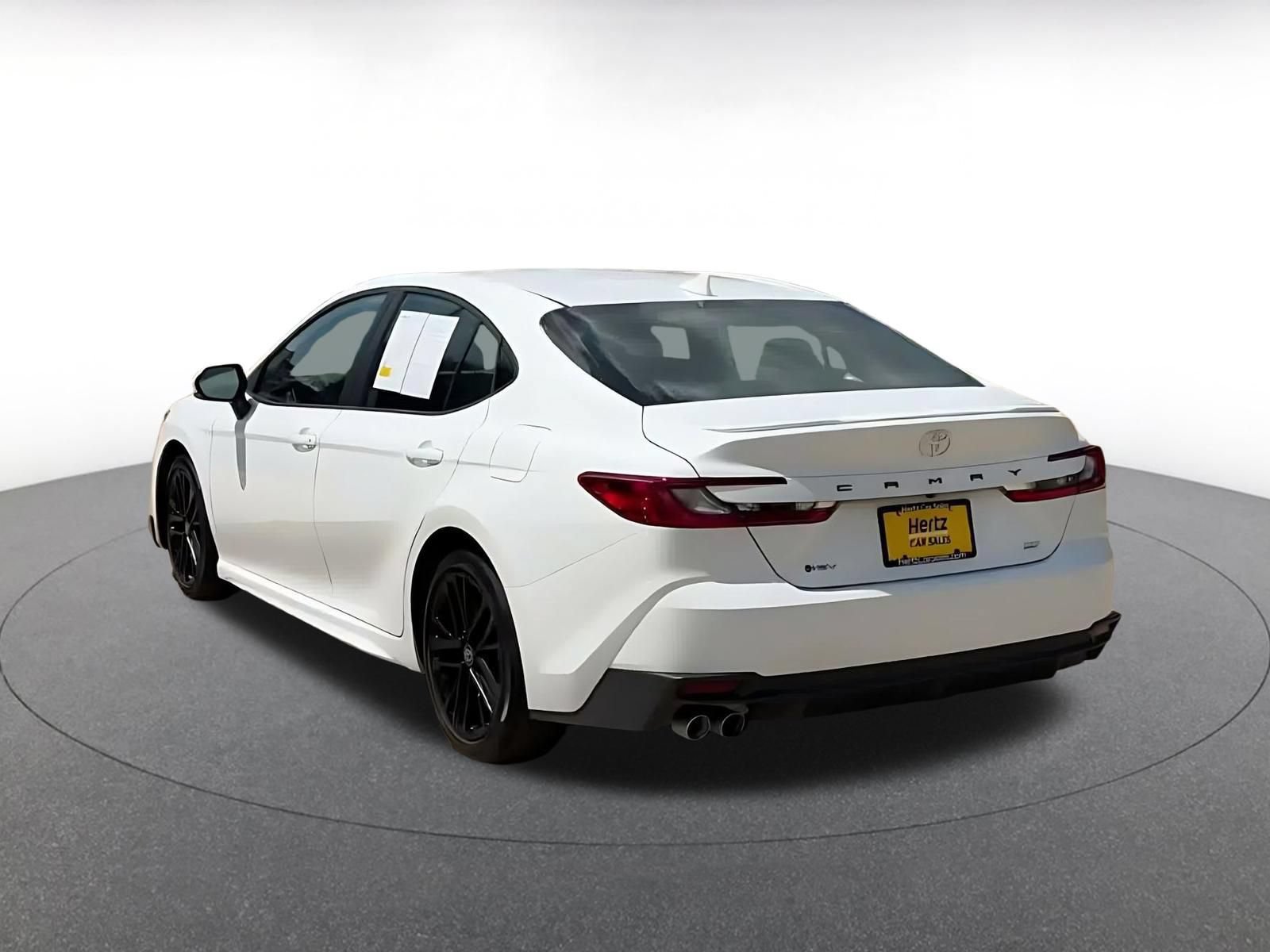 Used 2026 Toyota Camry SE FWD image 10