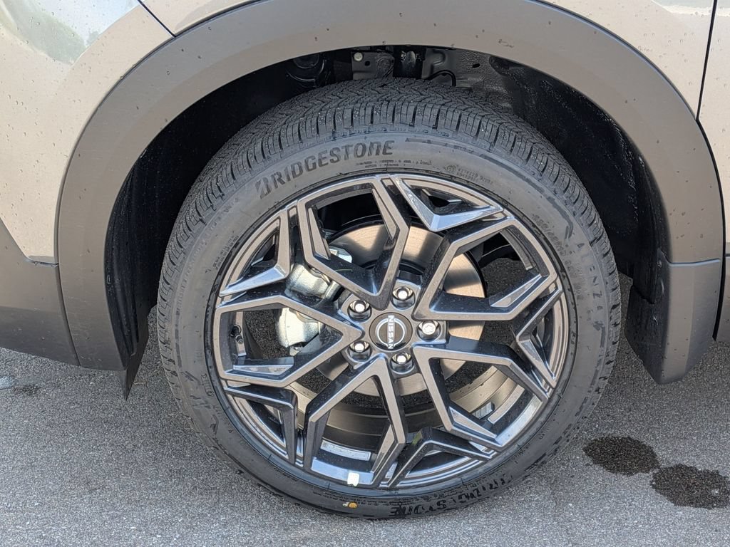 New 2026 Nissan Kicks SR w/ SR Premium Package AWD/4WD image 10