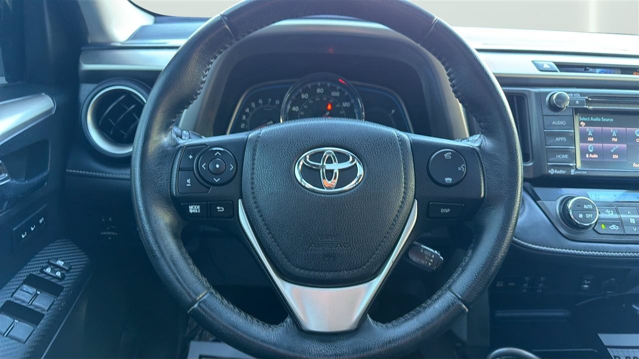 Used 2015 Toyota RAV4 Limited AWD/4WD image 25