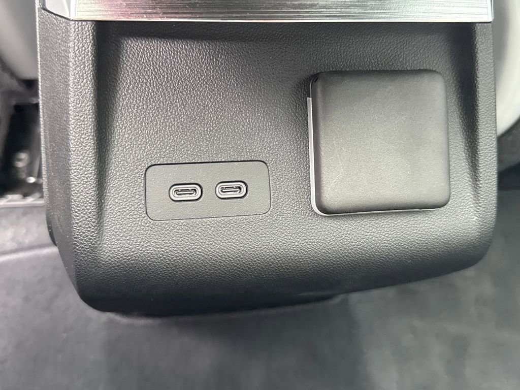 New 2026 Cadillac Lyriq Premium Luxury image 9