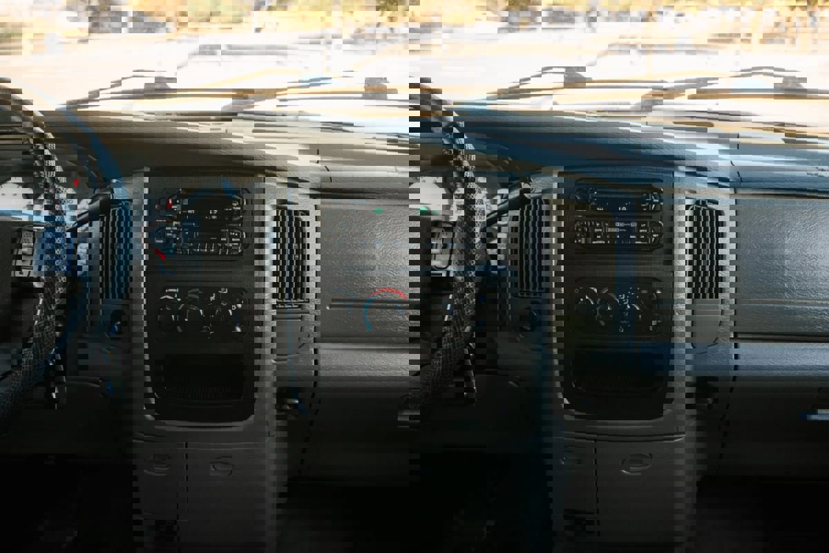 Used 2004 Dodge Ram 2500 Truck SLT w/ Trailer Tow Group image 18