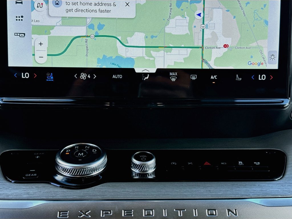 New 2027 Ford Expedition Platinum RWD image 16
