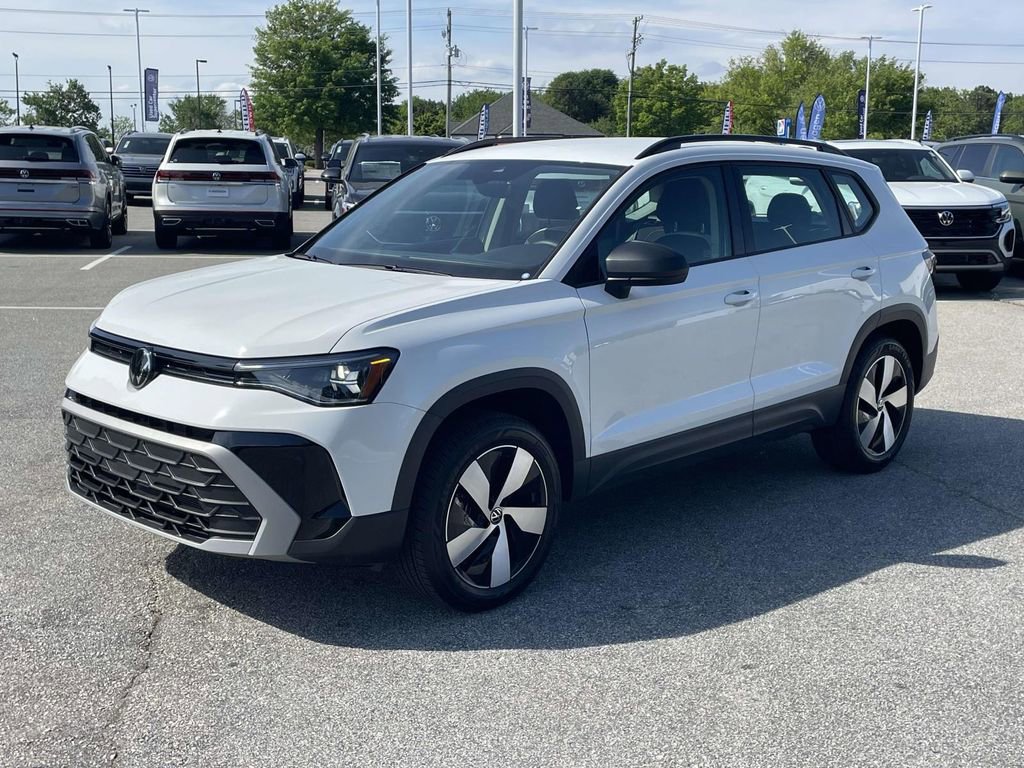 Used 2025 Volkswagen Taos S AWD/4WD image 3