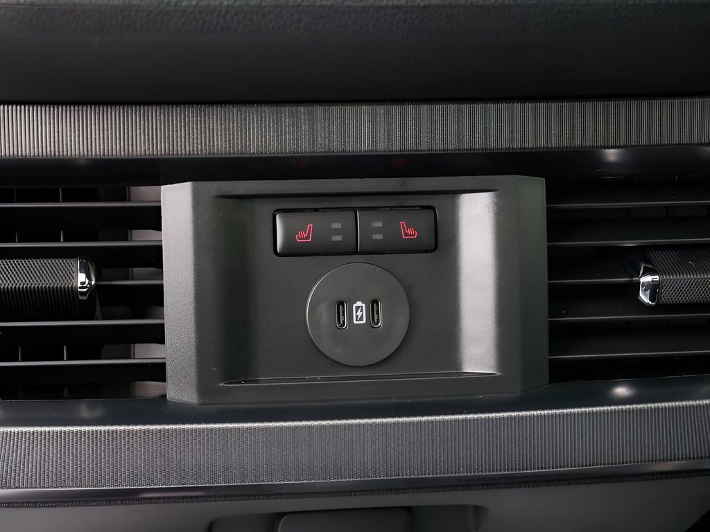 Used 2025 Ford F450 Platinum image 16