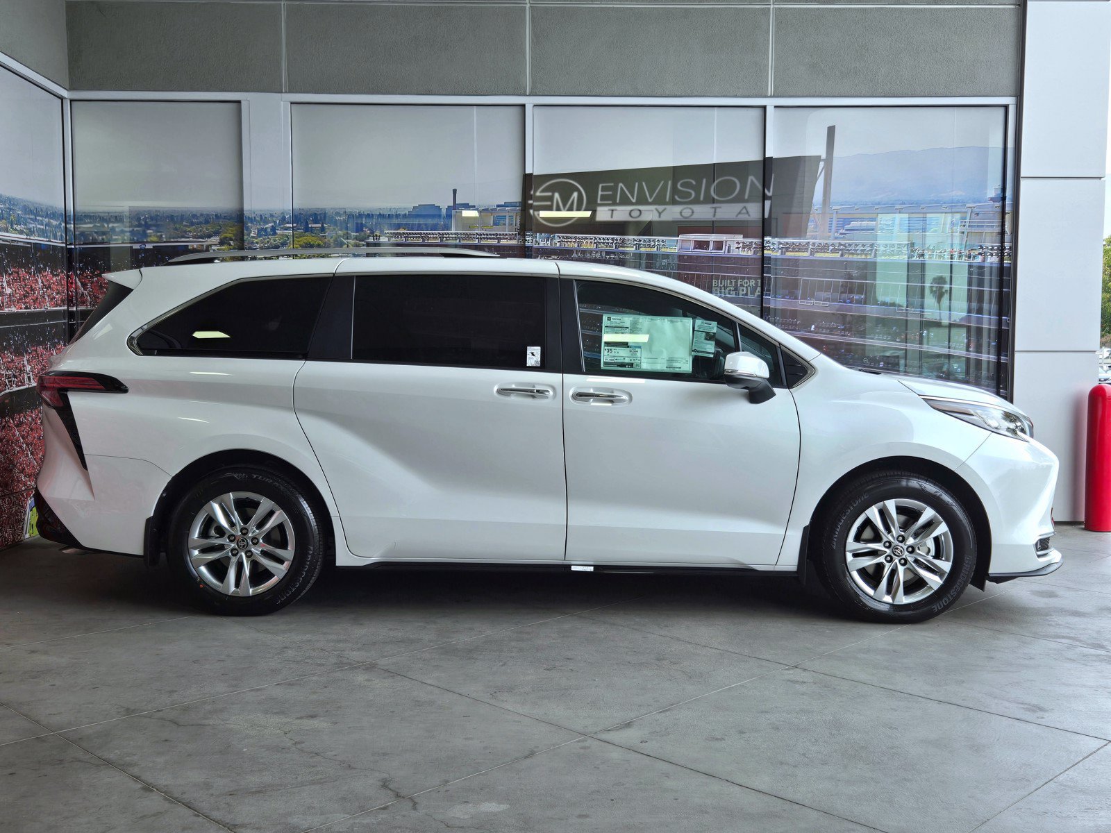 Certified 2026 Toyota Sienna Limited AWD/4WD image 4
