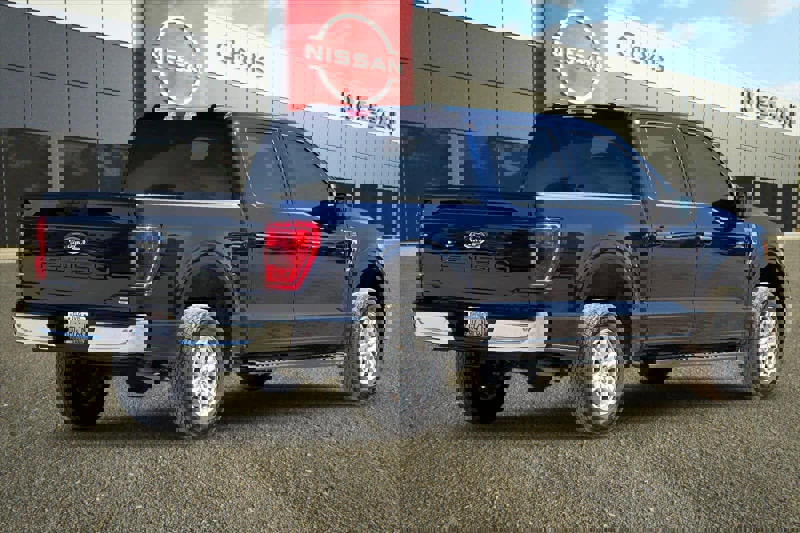 Used 2022 Ford F150 XLT w/ Equipment Group 301A Mid image 3