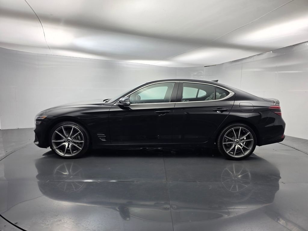 Used 2023 Genesis G70 2.0T RWD image 7