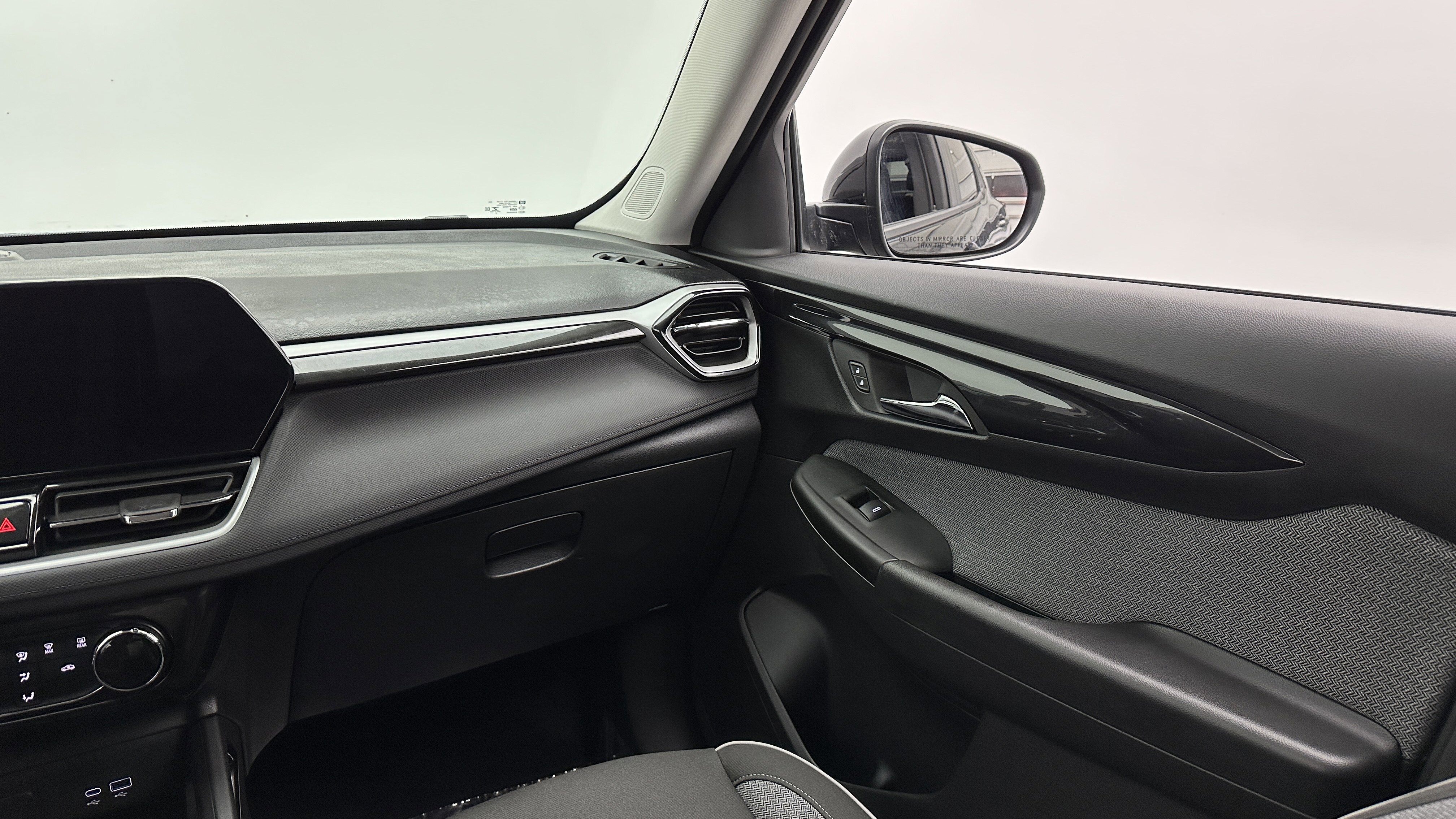 Used 2025 Chevrolet TrailBlazer LT image 22