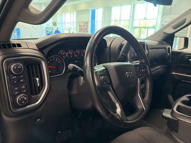 Used 2021 Chevrolet Silverado 1500 RST AWD/4WD image 16