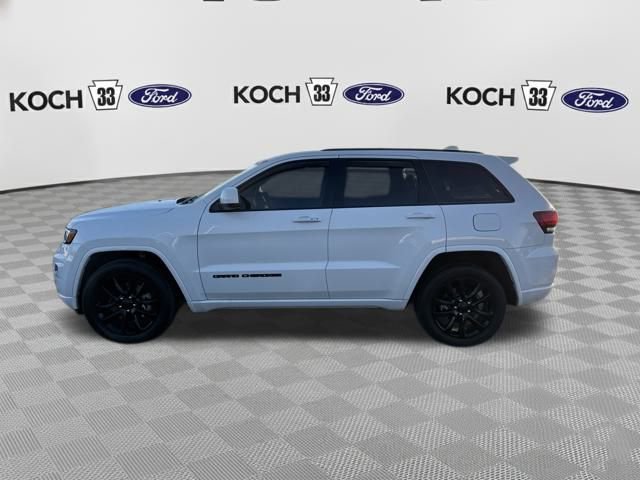 Used 2021 Jeep Grand Cherokee Laredo X image 4