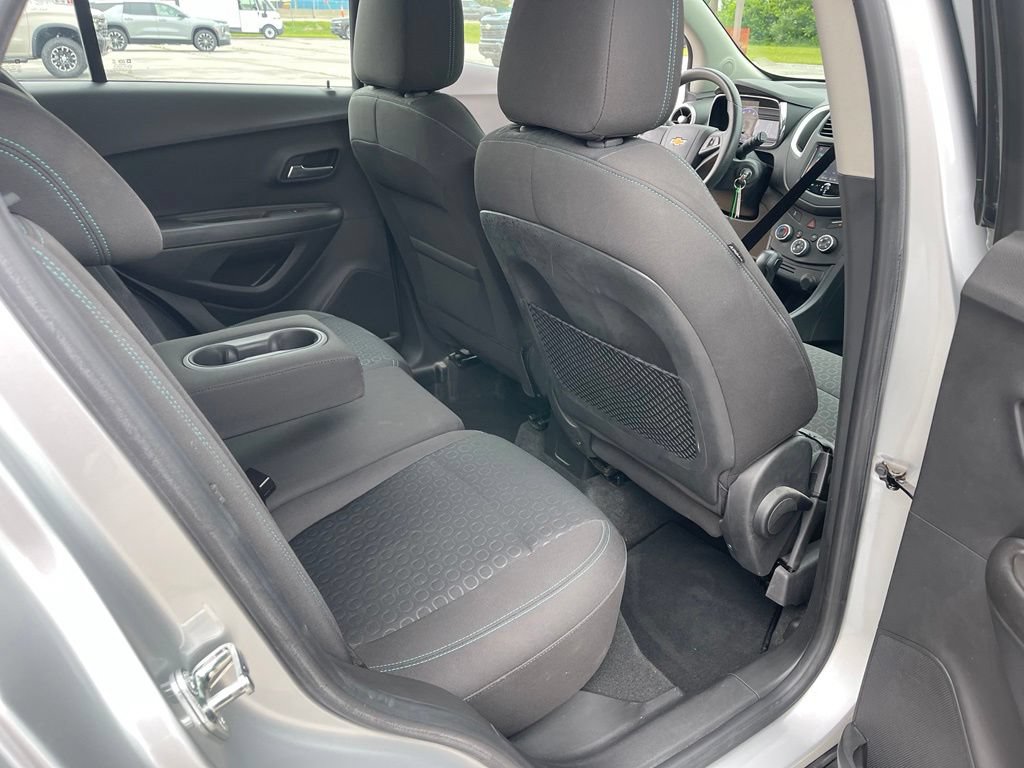 Used 2015 Chevrolet Trax LS FWD image 17