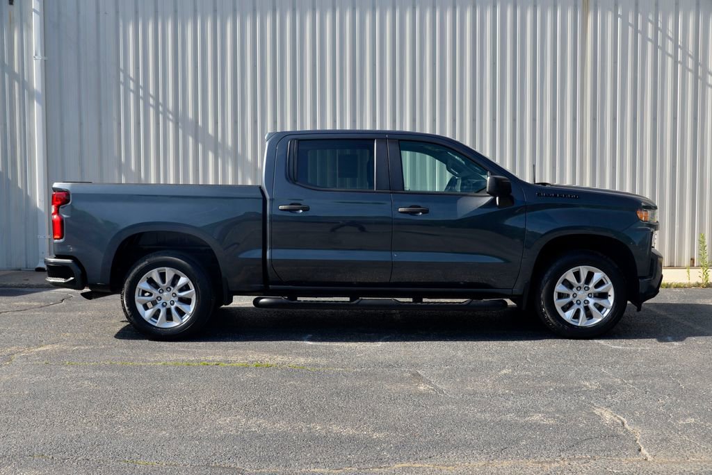 Used 2021 Chevrolet Silverado 1500 Custom w/ LPO, Dark Essentials Package AWD/4WD image 9