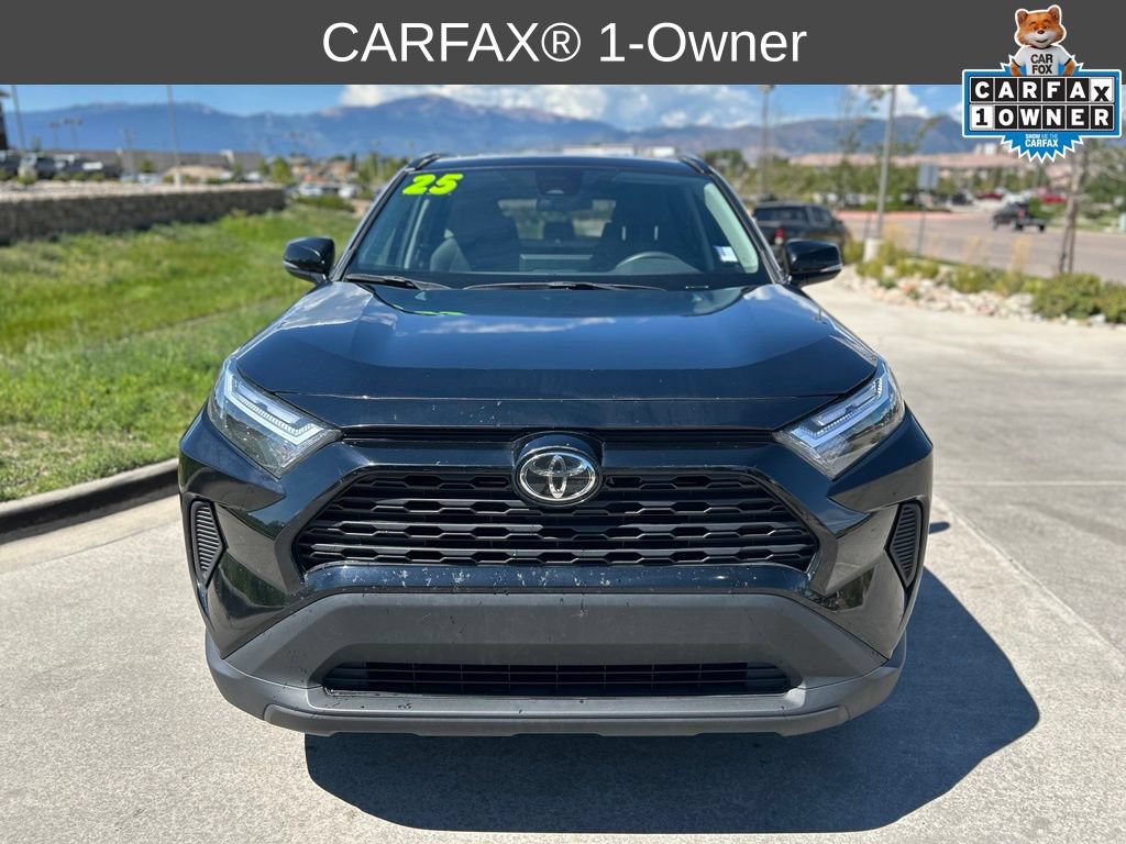 Used 2025 Toyota RAV4 XLE AWD/4WD image 2