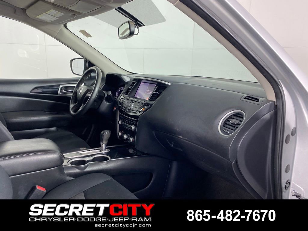 Used 2018 Nissan Pathfinder SV FWD image 27