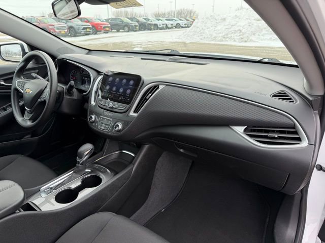 Used 2025 Chevrolet Malibu LT image 16
