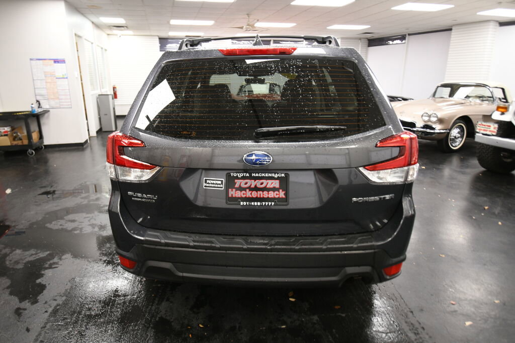 Used 2022 Subaru Forester Base image 6
