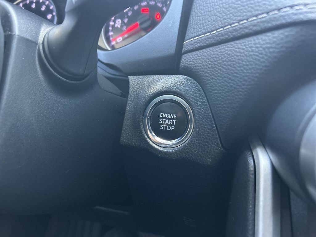 Used 2019 Toyota RAV4 XLE FWD image 41