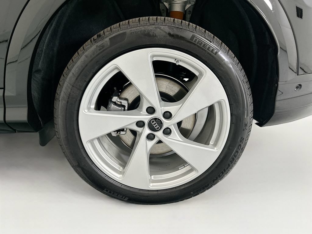 Used 2026 Audi Q5 Premium Plus AWD/4WD image 30
