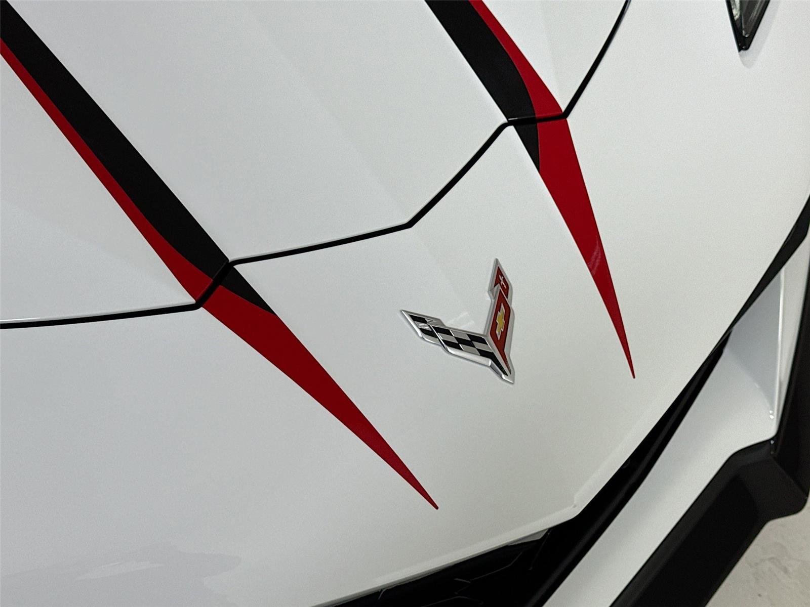 Used 2025 Chevrolet Corvette Z06 RWD image 32