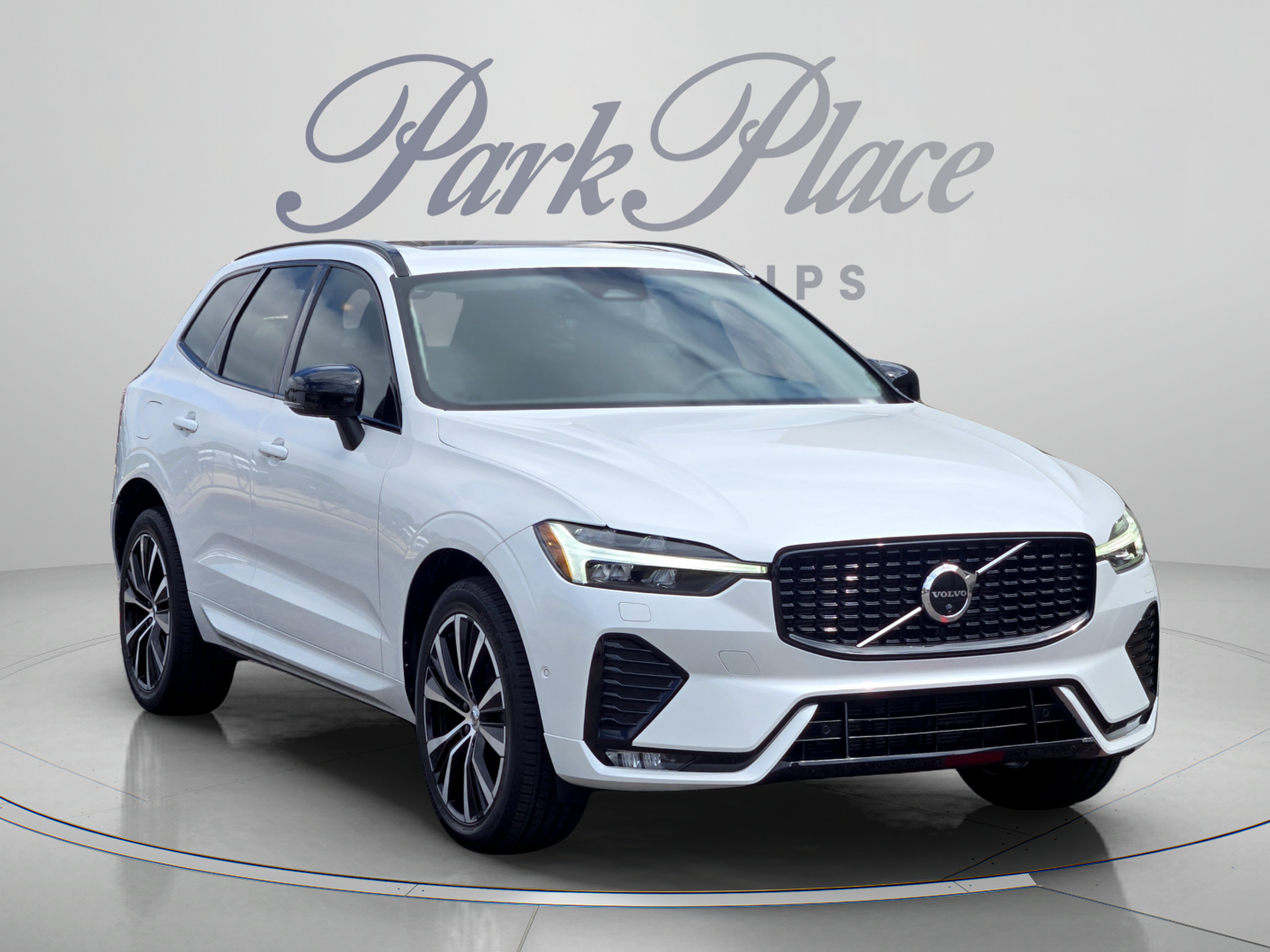 Used 2024 Volvo XC60 B5 Plus w/ Protection Package Premier AWD/4WD image 8