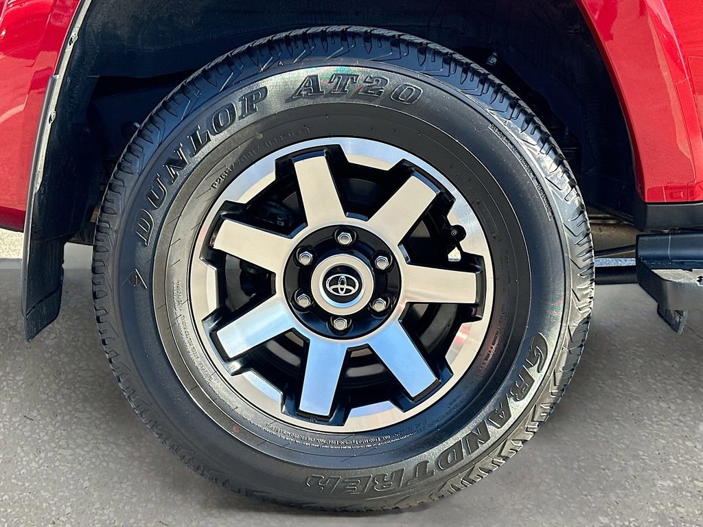 Used 2024 Toyota 4Runner TRD Off-Road Premium image 30