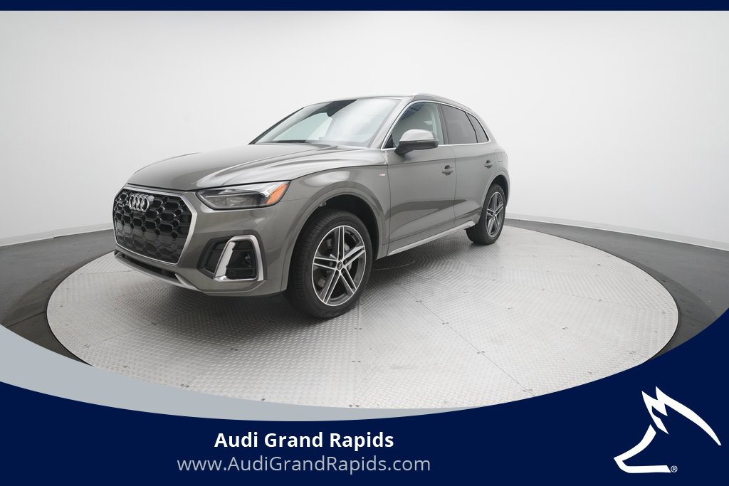 New 2025 Audi Q5 e Premium Plus image 1