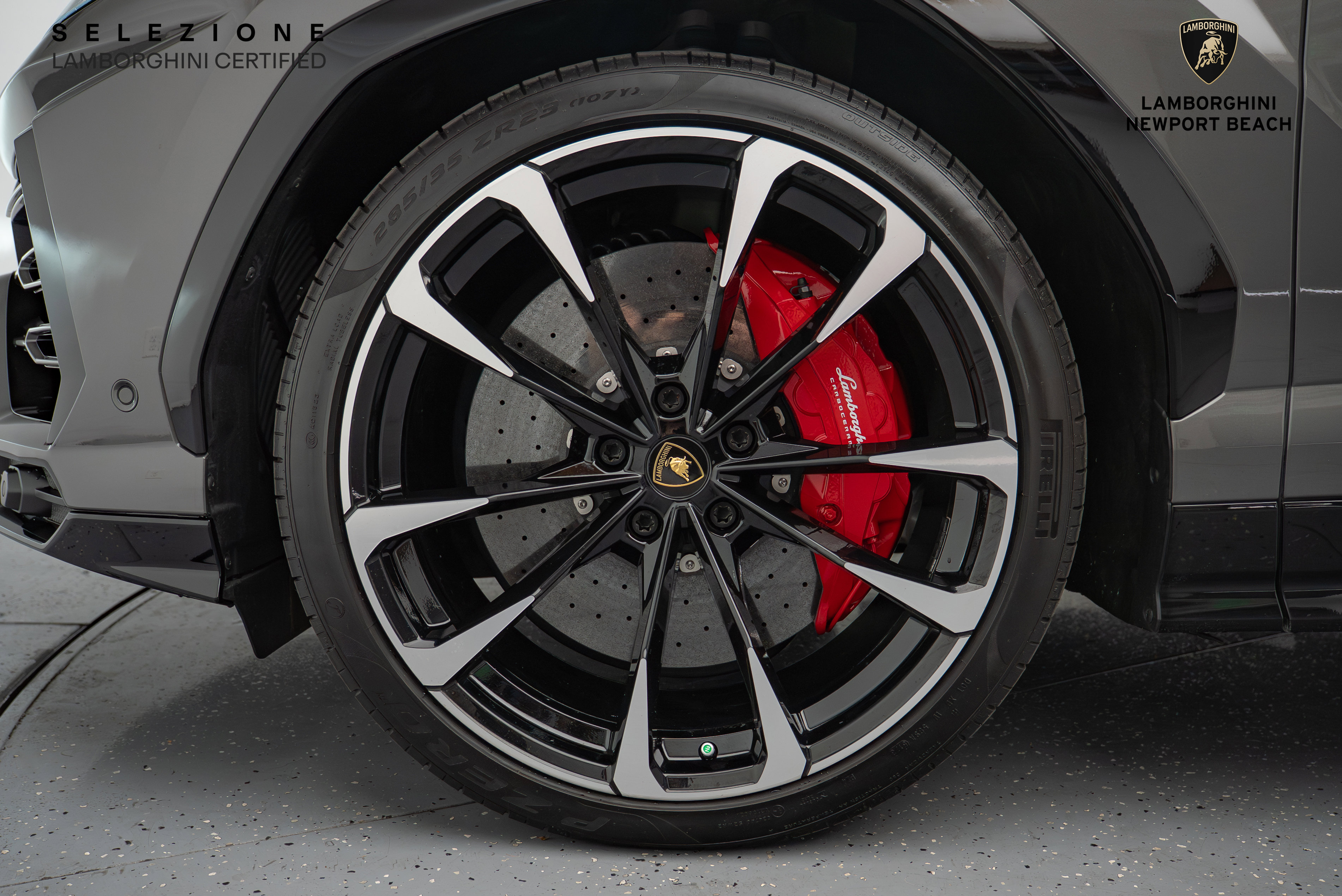 Used 2021 Lamborghini Urus image 35