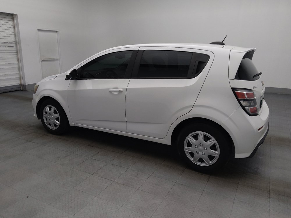 Used 2018 Chevrolet Sonic LT FWD image 3