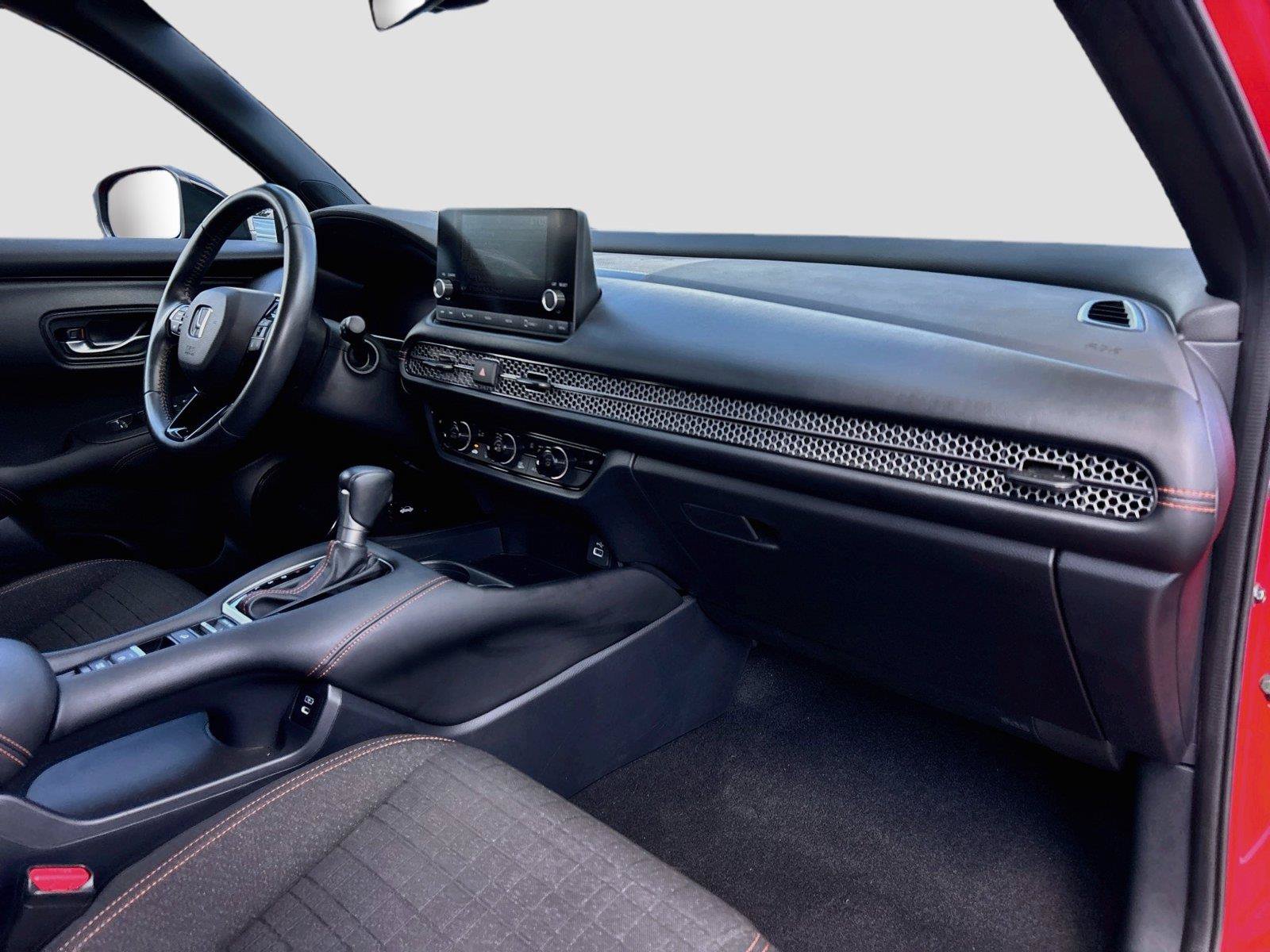 Certified 2024 Honda HR-V Sport image 31