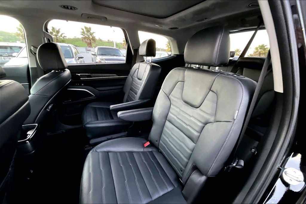 Used 2025 Kia Telluride SX Prestige AWD/4WD image 17
