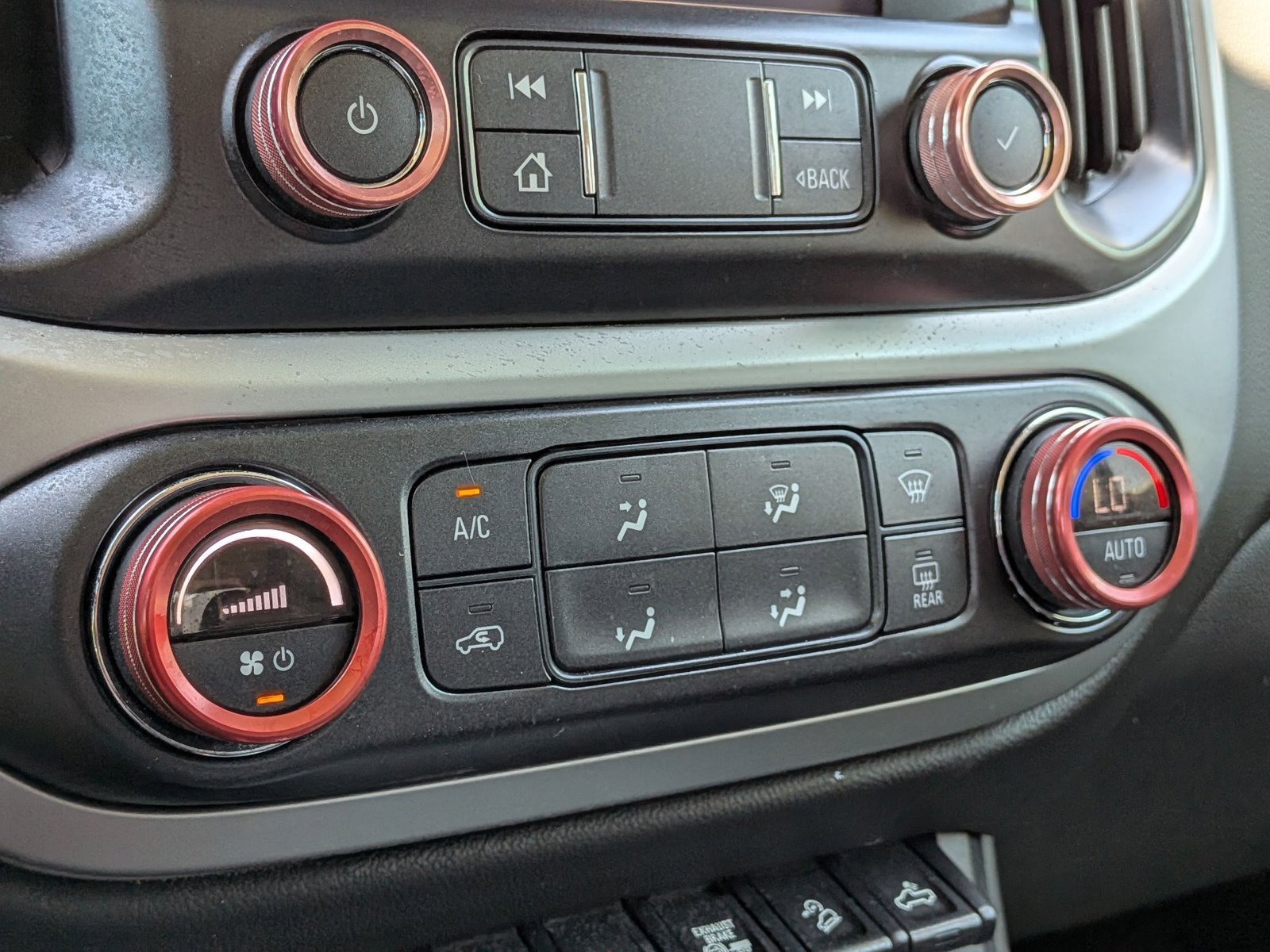 Used 2021 Chevrolet Colorado ZR2 AWD/4WD image 15