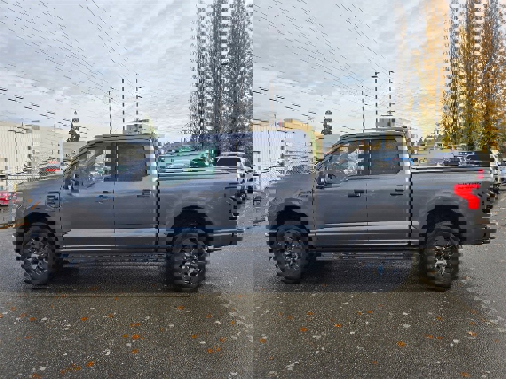 Used 2024 Ford F150 Lightning XLT image 8