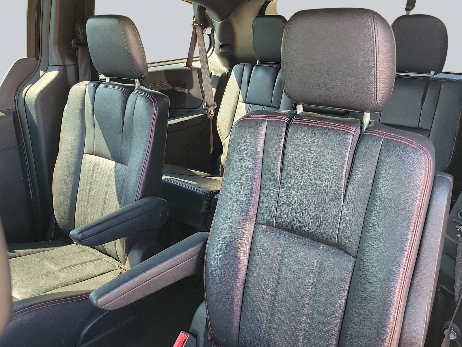 Used 2019 Dodge Grand Caravan GT FWD image 27