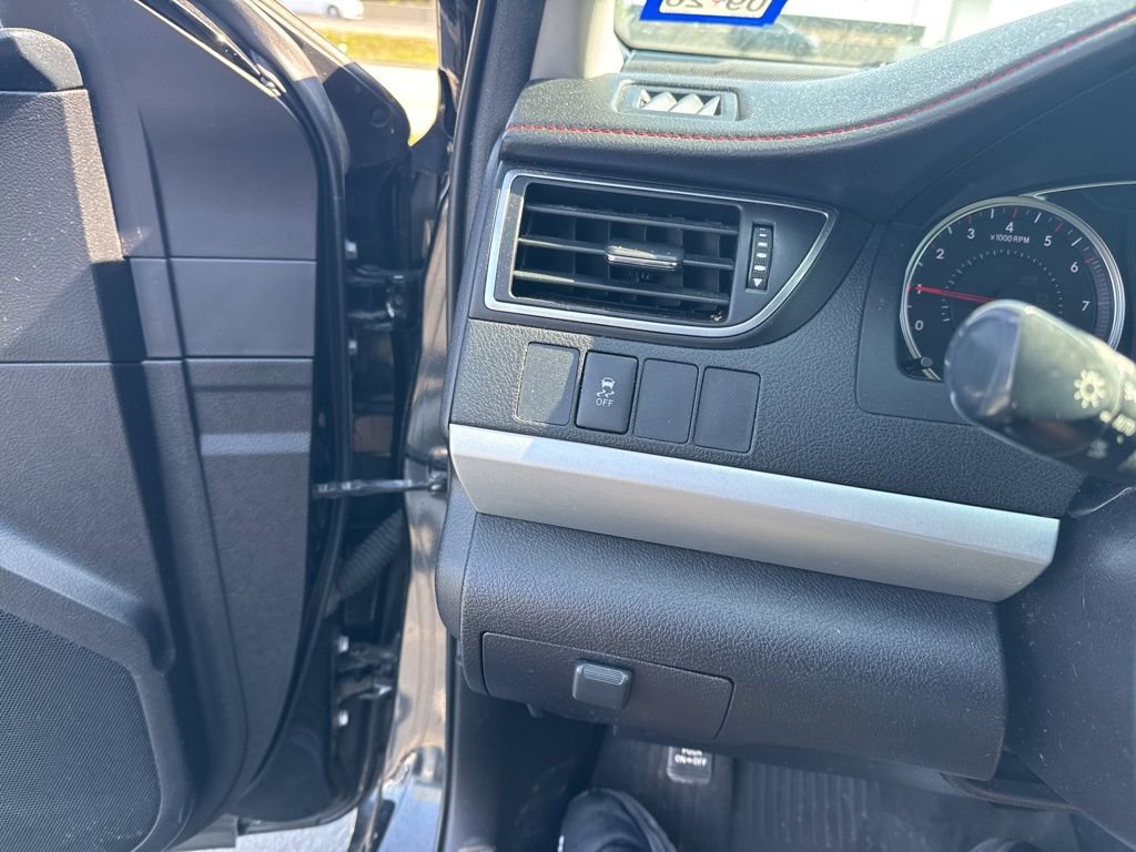 Used 2017 Toyota Camry SE image 7