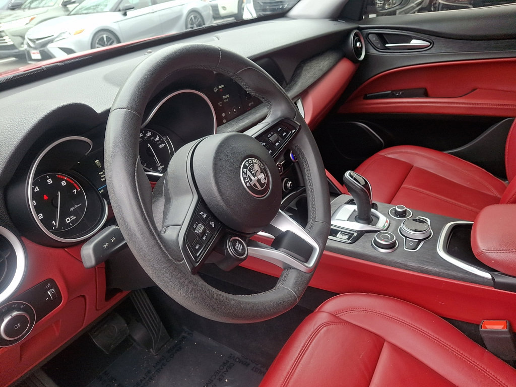 Used 2020 Alfa Romeo Stelvio RWD image 25