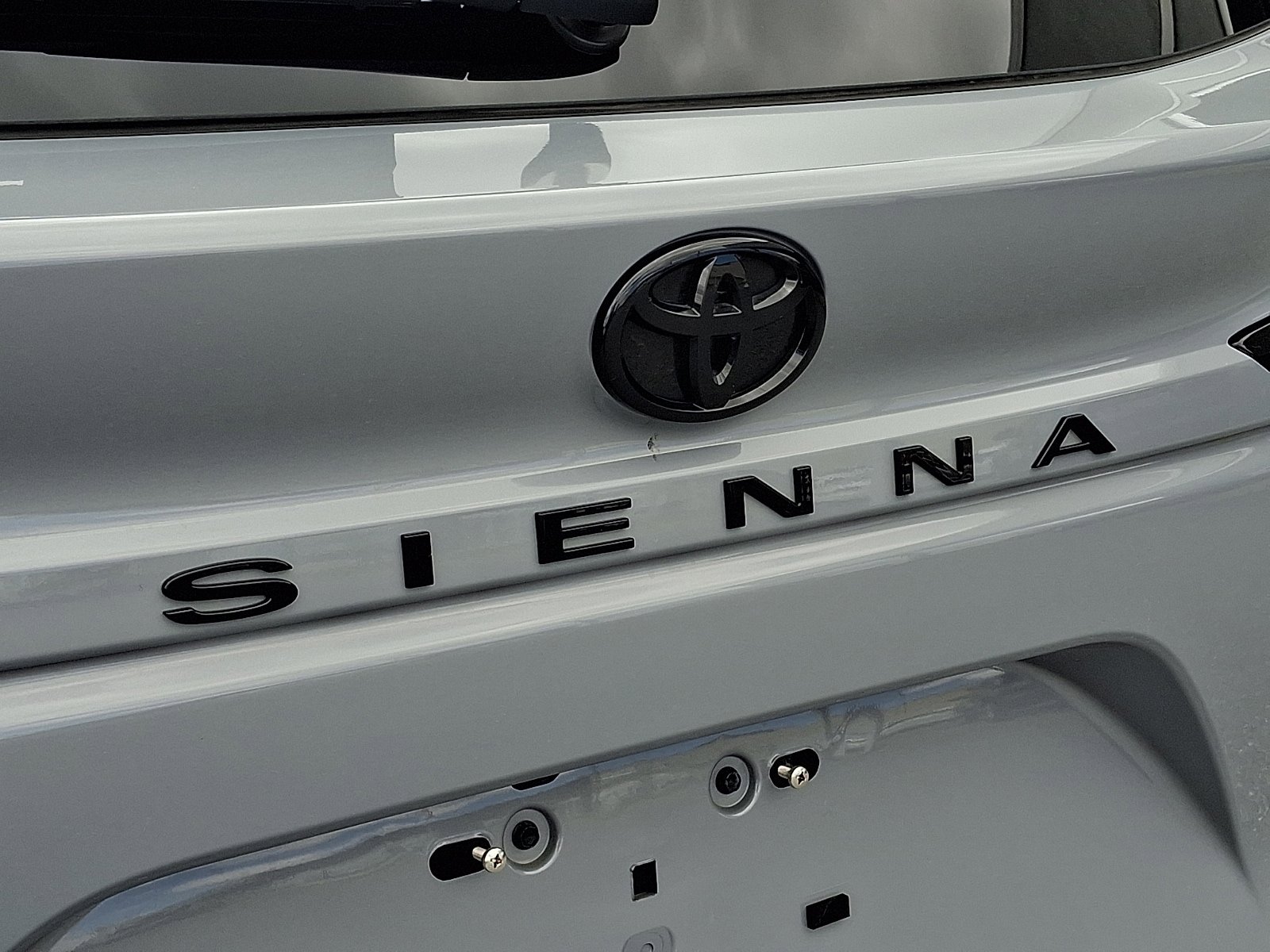 Used 2026 Toyota Sienna XLE Woodland Edition AWD/4WD image 32