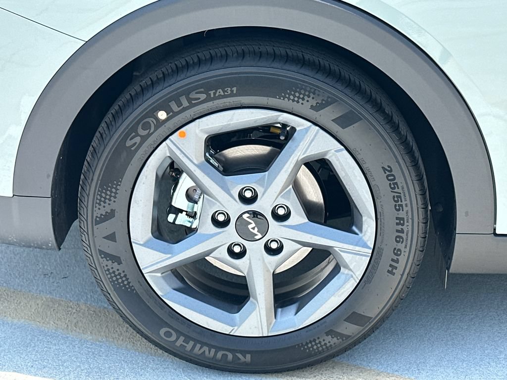 New 2026 Kia K4 FWD image 7