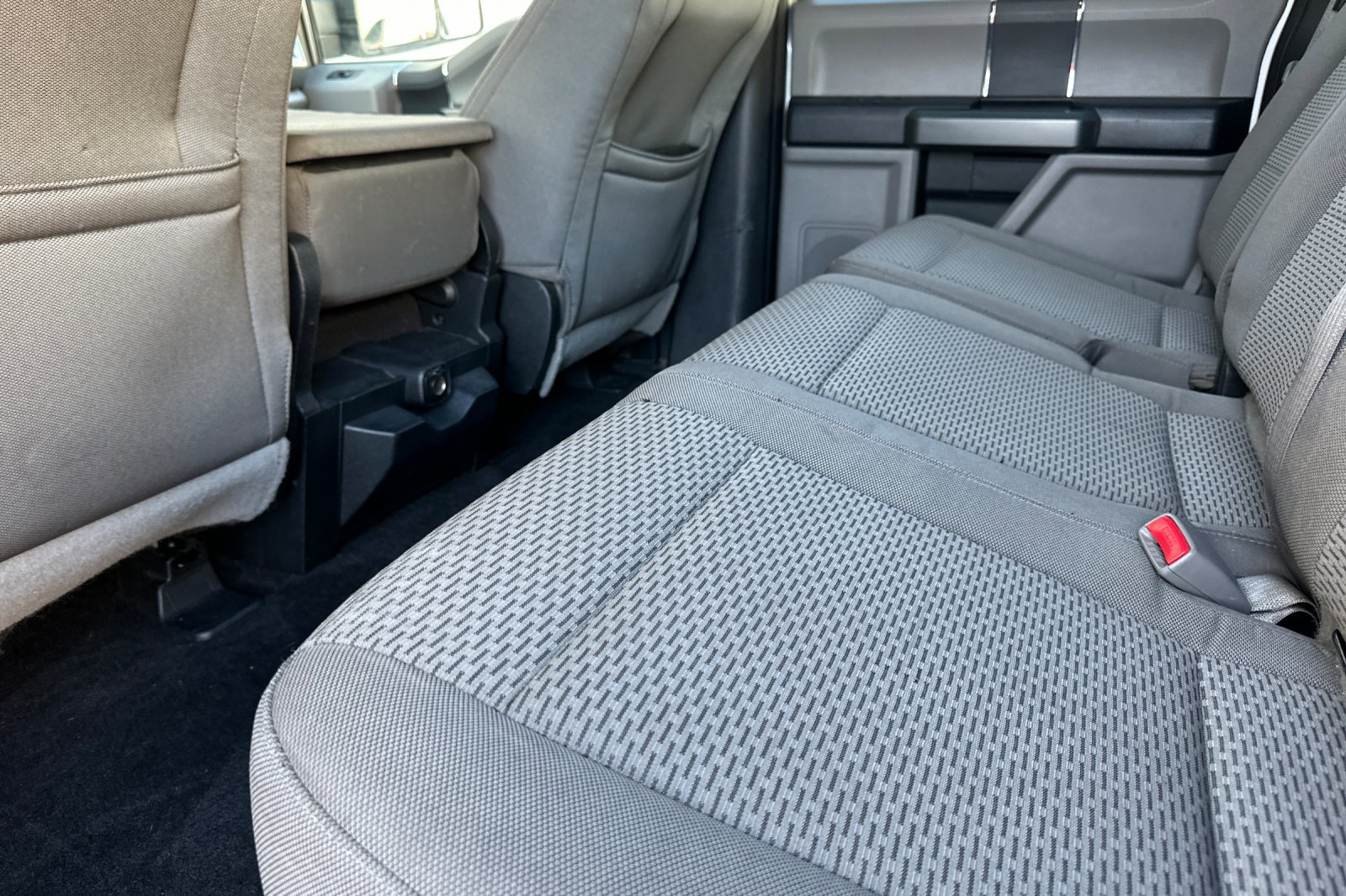 Used 2016 Ford F150 XLT image 14